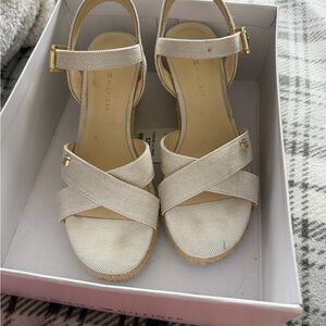 Tommy Hilfiger Women's Beige Cross-Strap Sandals